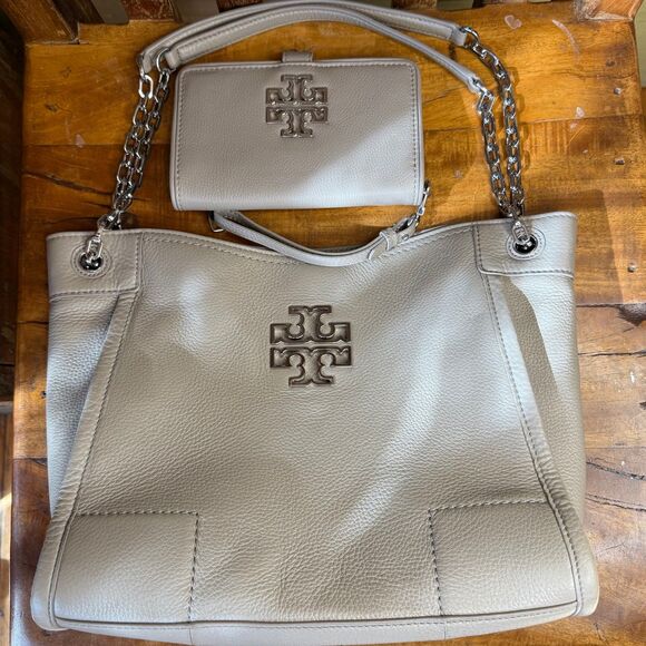 ๐ Tory Burch Britten Grey Leather Tote + Matching Wallet - Picture 15 of 16